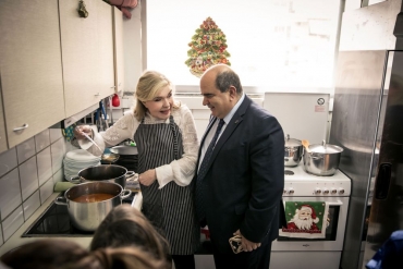 ΧΡΙΣΤΟΥΓΕΝΝΙΑΤΙΚΟ ΓΕΥΜΑ ΑΓΑΠΗΣ